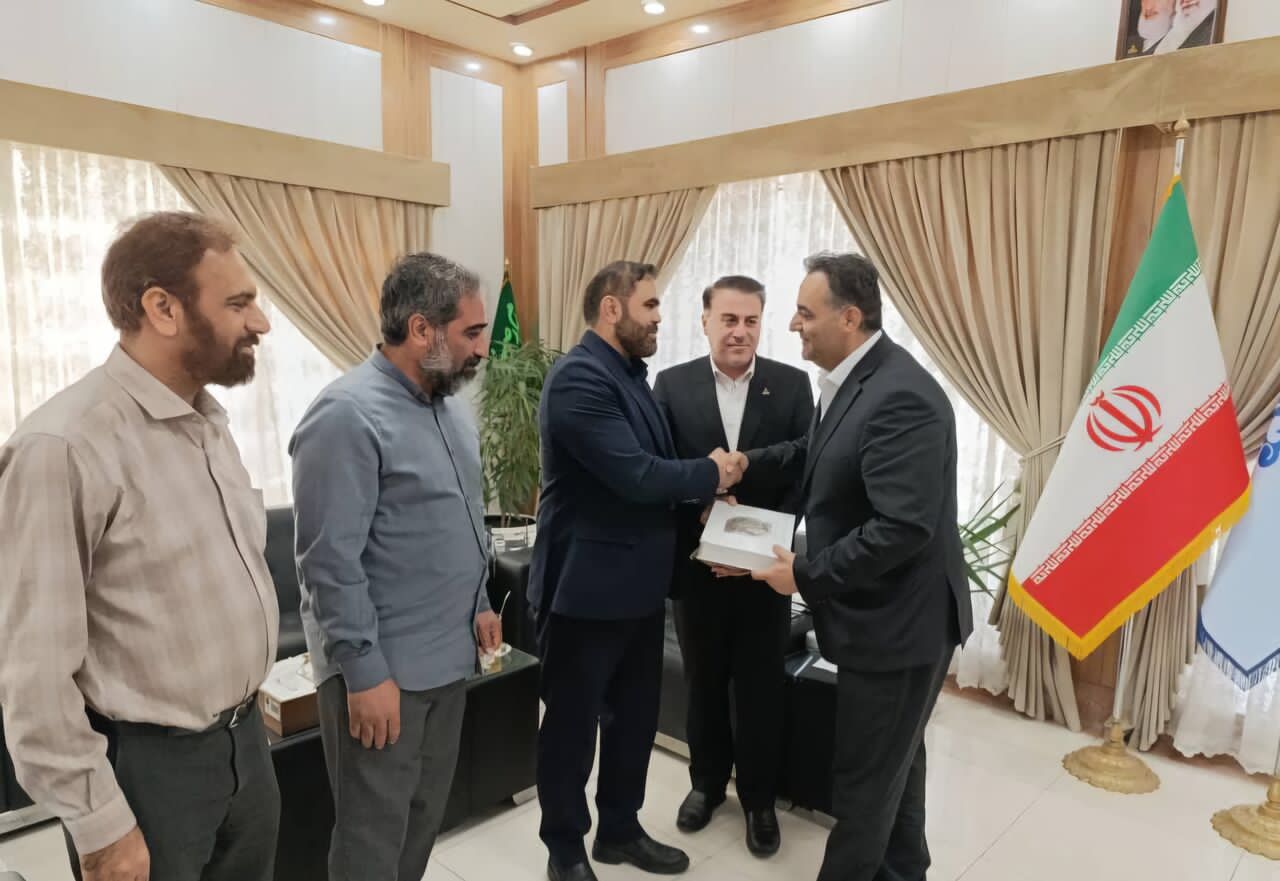 تقویت جبهه رسانه انقلاب برای بیان پیشرفت‌های صنعت و بنادر خوزستان