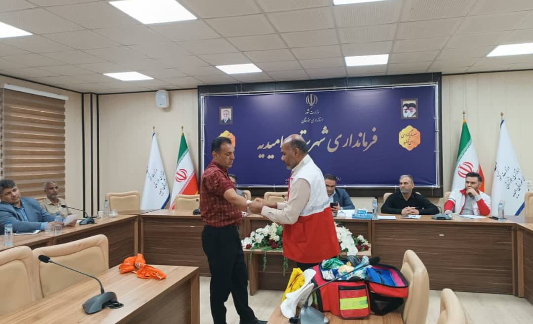 برگزاری دوره آموزشی امدادی ویژه مدیران ادارات عضو ستاد مدیریت بحران شهرستان امیدیه به همت مربیان جمعیت هلال‌احمر