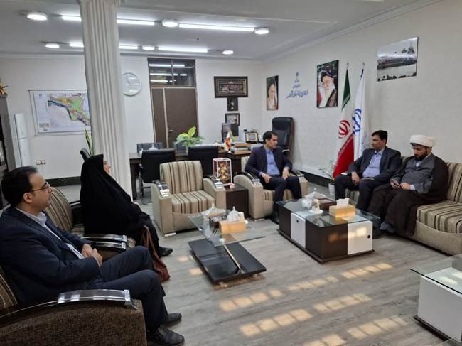 دیدار مدیرکل بنیاد شهید خوزستان با فرماندار خرمشهر؛ تأکید بر تکریم ایثارگران، ساخت ساختمان جدید بنیاد و برگزاری شورای ترویج فرهنگ ایثار