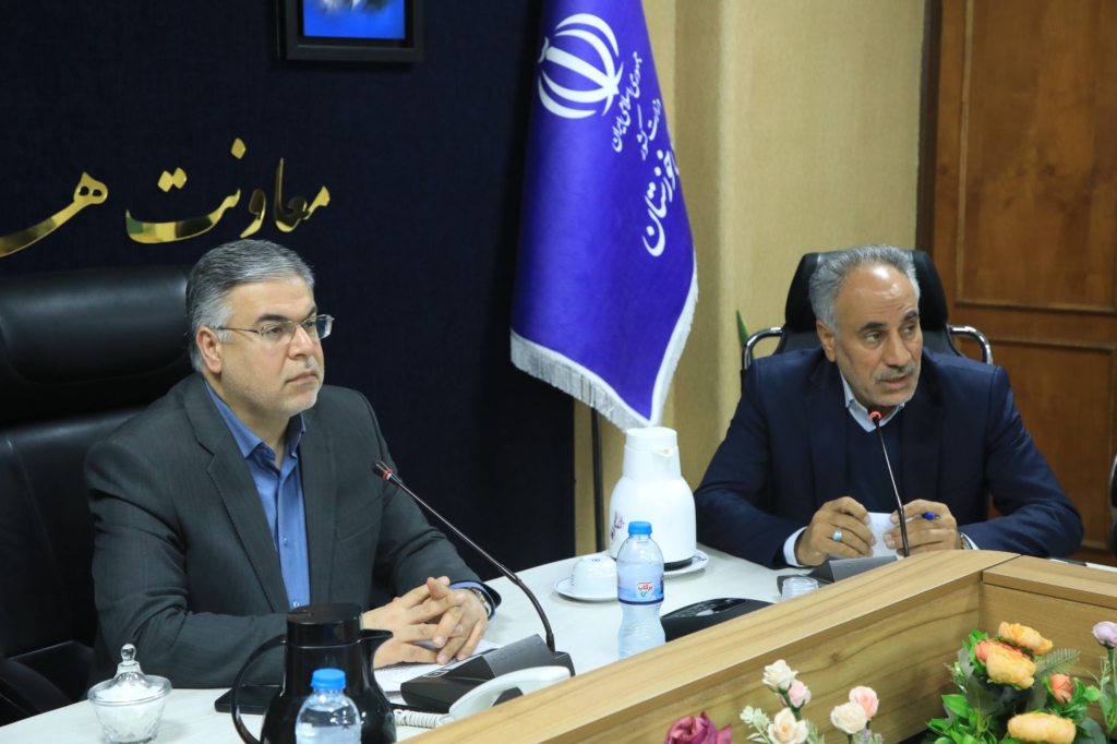 در نشستی به ریاست معاون عمرانی استانداری، آخرین وضعیت احداث نیروگاههای خورشیدی خوزستان بررسی شد