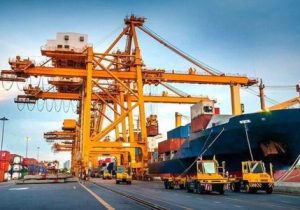 ورود بیش از ۱.۳ میلیون تن کالای اساسی از بندرامام به کشور