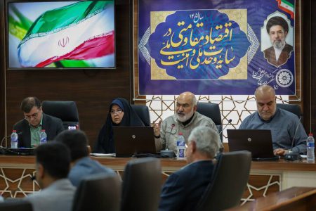 استاندار خوزستان: تعامل بیشتر تجار با دولت، چالش‌های کنونی اقتصادی را کاهش می‌دهد