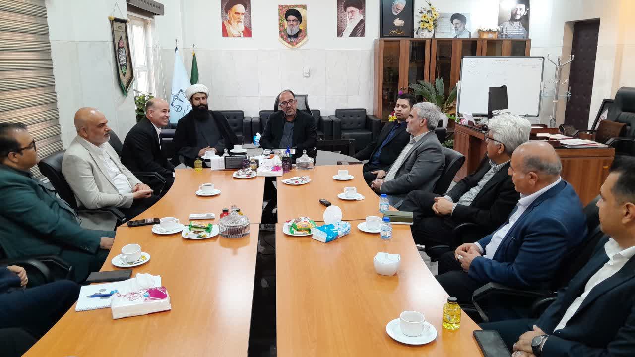 دادستان مرکز خوزستان: ظرفیتهای دریایی استان باید در خدمت اقتصاد و معیشت مردم قرار گیرد دادستان مرکز خوزستان: ظرفیتهای دریایی استان باید در خدمت اقتصاد و معیشت مردم قرار گیرد