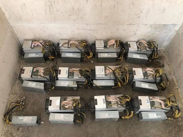 کشف ۱۱ دستگاه ماینر غیرمجاز در کوی سادات اهواز