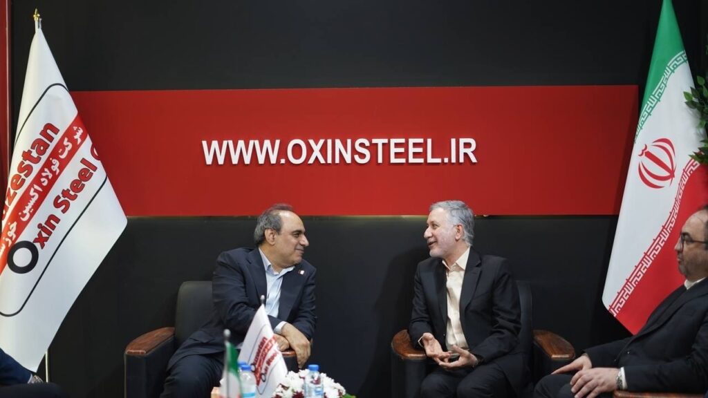 حضور شرکت فولاد اکسین خوزستان در نمایشگاه دستاوردهای دولت در خوزستان