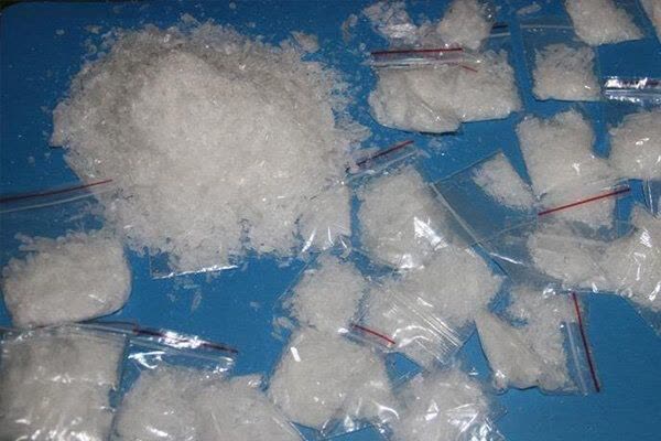 کشف و ضبط نزدیک به ۴۰ کیلوگرم شیشه و هروئین در اهواز
